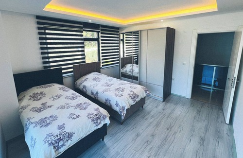 Kargicak Apartment | Luxeriöse Duplex Wohnung mit Pool, Garten, Balkonen in Meeresnähe