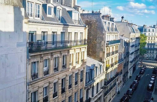 17th Arrondissement Apartment | Luxery 4Bedroom Apart Near Arch of Triomphe With AC & Outbuilding for staff
