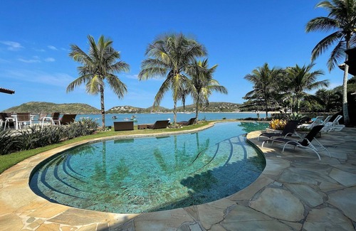 Village da Ferradura Villa | LuxoBrasil #BZ35 Villa Ocean Bliss 09 Bedrooms Beach Front Buzios Seasonal Rent