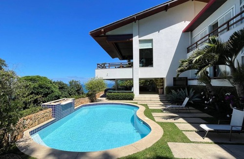 Sao Conrado House | LUXOBRASIL #RJ712Mansão São Conrado 05 Rooms Ocean View House High Standard Season