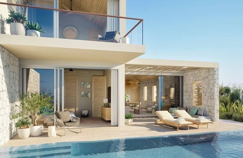 Blue Mountain Hotel | Luxurious Suite Perfect for Romantic Getaways & Stunning Views