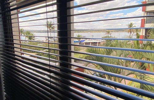Smin Apartment | Luxuoso Flat em Resort com Vista Incrível Para o Lago