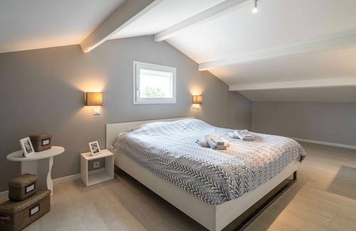 Saint-Genies-de-Fontedit Villa | Luxurious villa in Saint geniès de Fontedit with heated pool