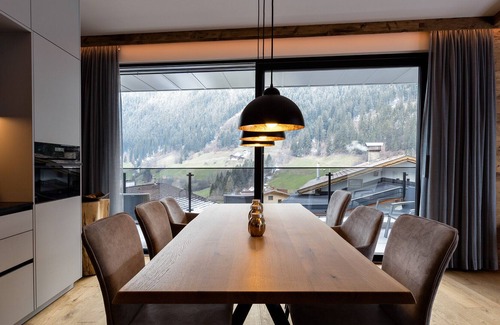 See Apartment | Luxuriös Chalet Apartment - RS W Top 5