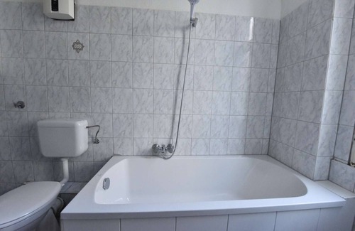 Barmen Apartment | Luxuriöse großzügige Wohnung mit einem Schlafzimmer