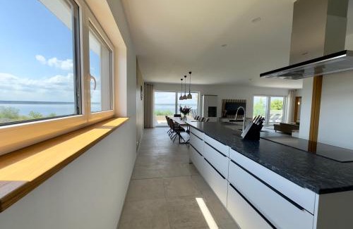 Muldestausee Villa | luxuriöse Villa Möwengeflüster - 220qm große Ferienwohnung für bis zu 8 Gästen mit Sauna direkt am Goitzschesee