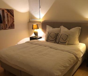 Munchner Freiheit Apartment | Luxuriöses Loft mit großer Sonnenterrasse & Sauna