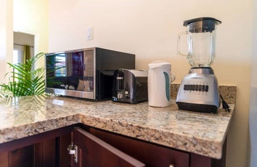 Falmouth House | Luxurious Ocean View Stay at Stonebrook Manor.