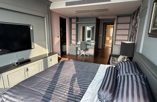Khlong Toei Nuea Condo | Luxurious 4 Bedroom Penthouse Loft At Nana With Personal Concierge