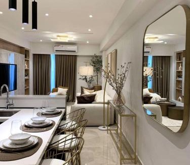 North Ridge Apartment | Luxurious 1BD Solaris