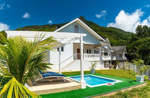 Beau Vallon Villa | Luxurious 2-Bed Villa in Bel Ombre Mahe Seychelles