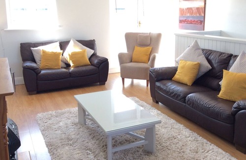 Westport House | Luxurious 2 Bedroom House