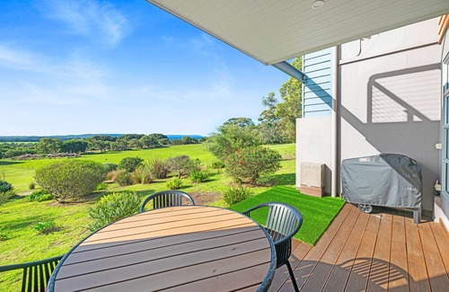 Kronkup Apartment | Luxurious 2-Bedroom Spa Apartment with Ocean Views