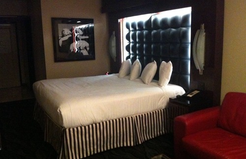 Las Vegas Hotel | Luxurious 2 Bedroom Suite On The Strip