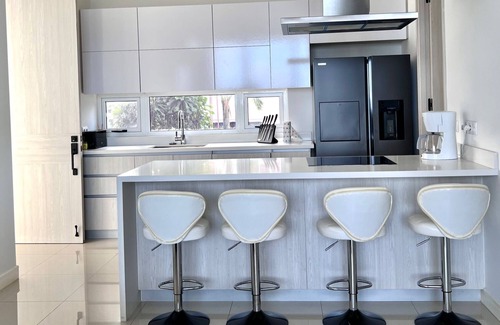 Piscadera Apartment | Luxurious 2BD Apt. w/Ocean Views & Pool & Wi-Fi