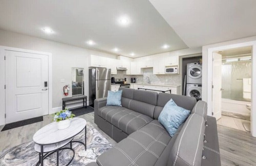 Surrey Newton Apartment | Luxurious 2BR Guest Suite in Surrey
