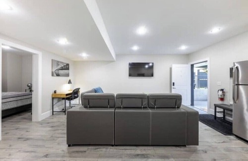 Surrey Newton Apartment | Luxurious 2BR Guest Suite in Surrey