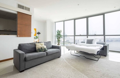 Dubai Festival City Apartment | Luxurious 2BR w/Amazing Dubai Creek Views!