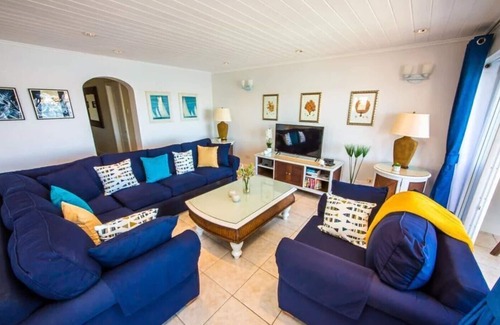 Rodney Bay Villa | Luxurious 2BR w/sea view. Speedboat tour, chef, masseuse incl. in nightly rate.