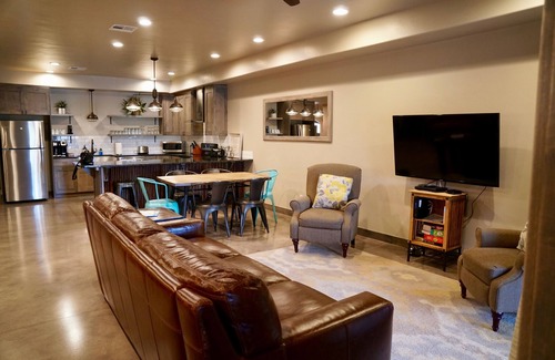 Moab South Valley House | Luxurious 3 bedroom, 2 bathroom townhome. Sleeps 7, panormic views of red rocks.