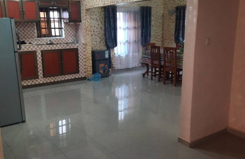 Come Villa | Luxurious 3-bedroom building in charming Comé with AC.nFamily-friendly.