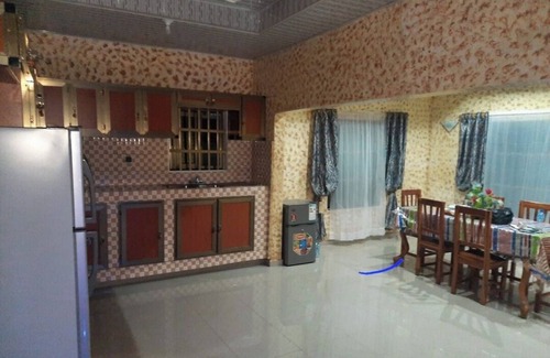 Come Villa | Luxurious 3-bedroom building in charming Comé with AC.nFamily-friendly.