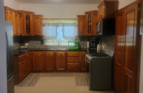 Savanna la Mar Apartment | Luxurious 3 beds, 2 bath with all amenities