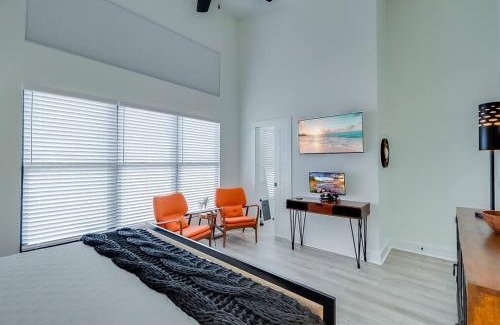 Lexington House | Luxurious 3 BR Distillery District Townhouse