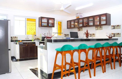 Mombasa Apartment | luxurious 4 bedroom house with Jaccuzi and movie room in Mombasa Bamburi Utange