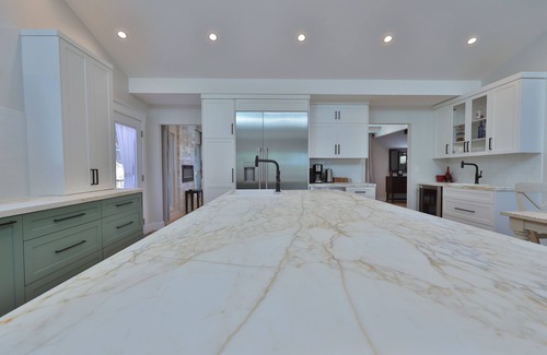 North Auburn House | Luxurious 4-bedroom house on 4.4 acres in delightful Auburn