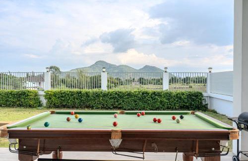 Nong Kae Villa | Luxurious 4-Bedroom Pool Villa Best Mountain Views