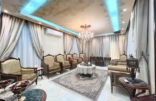 West Bay Villa | Luxurious 4 Bedroom Villa Private pool and beach