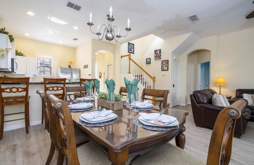 Tuscan Hills Villa | Luxurious 4BR w/Private Pool in Tuscan Hills 313