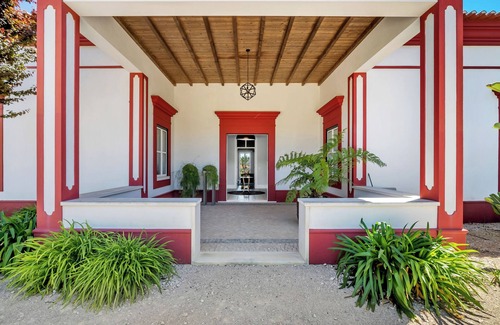 Tomar Villa | Luxurious 5-bedroom villa with AC, saltwater pool and lush gardens in Tomar