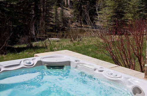 Vail Ski Chalet | Luxurious 5br@ Base of Vail | Near the Gondola