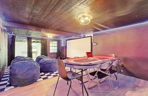 Sherman House | Luxurious 6BR 3BA Villa with Hot Tub
