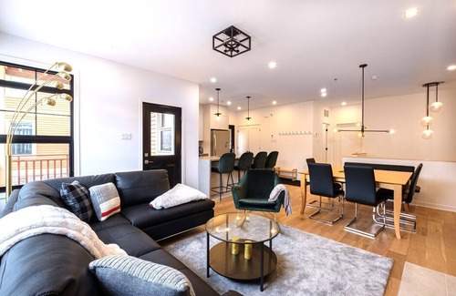 Tremblant-Les-Eaux Condo | Luxurious and beautiful new condo, Tremblant-Les-Eaux- 4 rooms- up to 10 people!