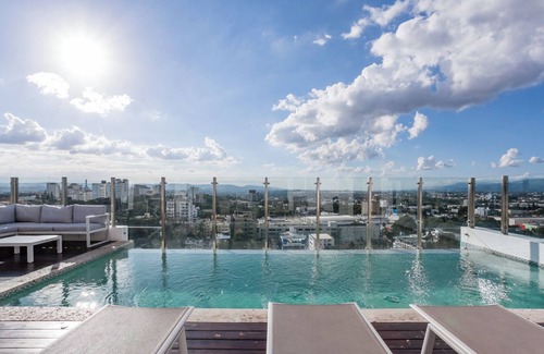 Santiago Province Apartment | Luxurious and Cozy Apartment in Tower with Pool