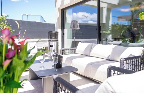 Betera Villa | Luxurious and Elegant Villa near Shopping, Spa, Wellness, and Golf Course