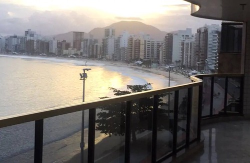 Southeast Region Apartment | Luxurious Apartament 5 Suites 4 Car Garage in Front of the Beach in Guarapari-ES