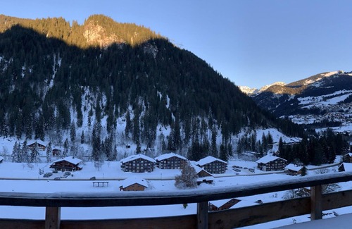 Chatel Apartment | Luxurious apartment for 8 people - exceptional view - back on skis