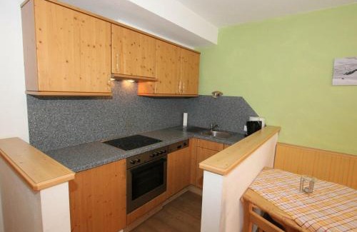 Huben Apartment | Luxurious Apartment in L ngenfeld with Sauna