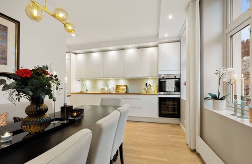 Bergen City Centre Apartment | Luxurious apartment right behind Bryggen. Three bedrooms