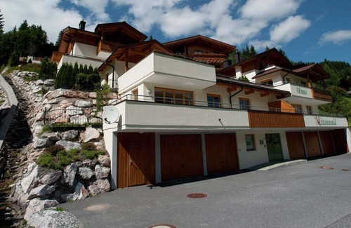 Hinterglemm Ski Chalet | Luxurious mountain chalet in Saalbach-Hinterglemm with private sauna