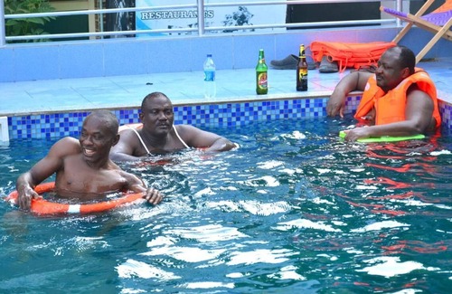 Epetu Apartment | Luxurious Awoyaya Apartment With Private Pool and Garden