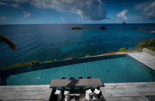 Corossol House | Luxurious AXEL ROCKS Villa - Heated Pool/WIFI!