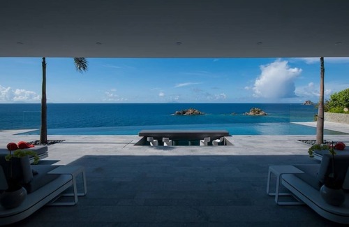 Corossol House | Luxurious AXEL ROCKS Villa - Heated Pool/WIFI!