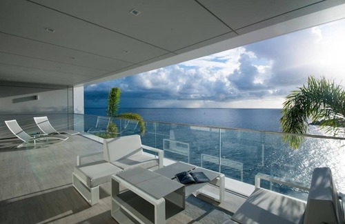 Corossol House | Luxurious AXEL ROCKS Villa - Heated Pool/WIFI!