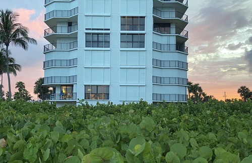 Fort Pierce Shores Condo | Luxurious Beach Front 1st Floor 2/2 Condo