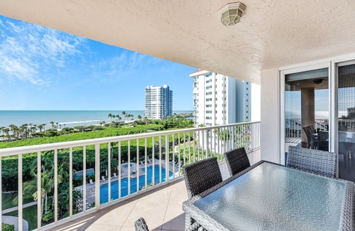 Park Shore Condo | Luxurious Beach Front Condo with Spectacular Views!